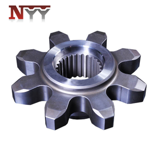 Mining machinery travelling gear with spline